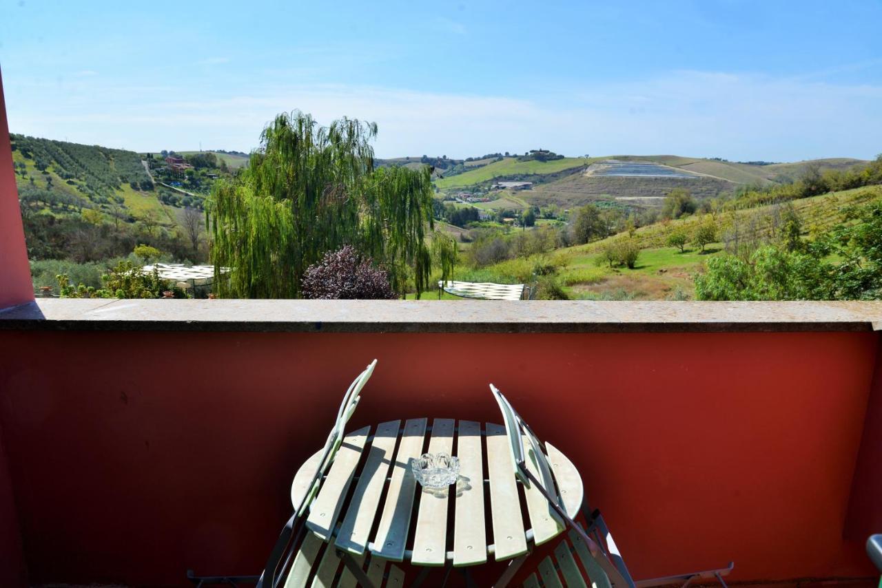مونتيروتوندو Alla Quercia المظهر الخارجي الصورة